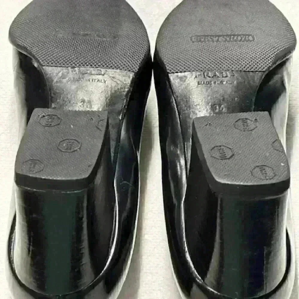 PRADA Black Leather Shoes with Point Toes and Chunky Heel - Picture 9 of 14